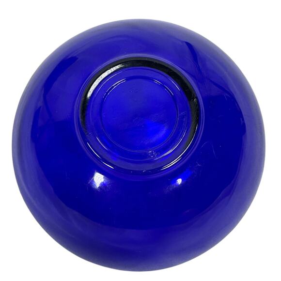 Vintage Cobalt Blue Glass Bowls with Gold Rim 5.5" Round Decorative Lot of 4 - Picture 5 of 8